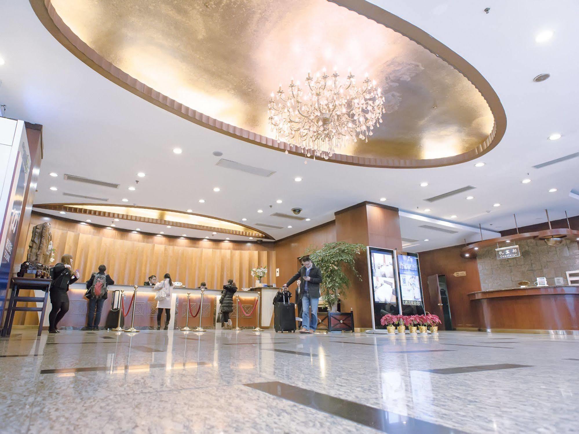 Charms Hotel 3*